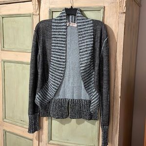Very cool open cardigan in like-new condition